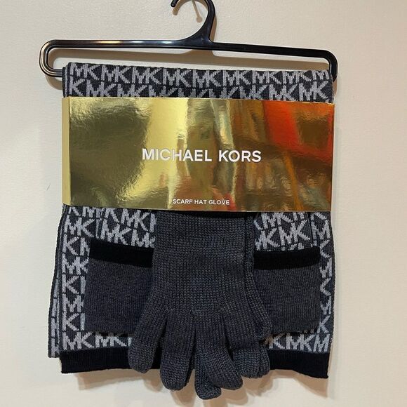 MICHAEL Kors Monogram 3 piece Set NWT - Picture 1 of 11